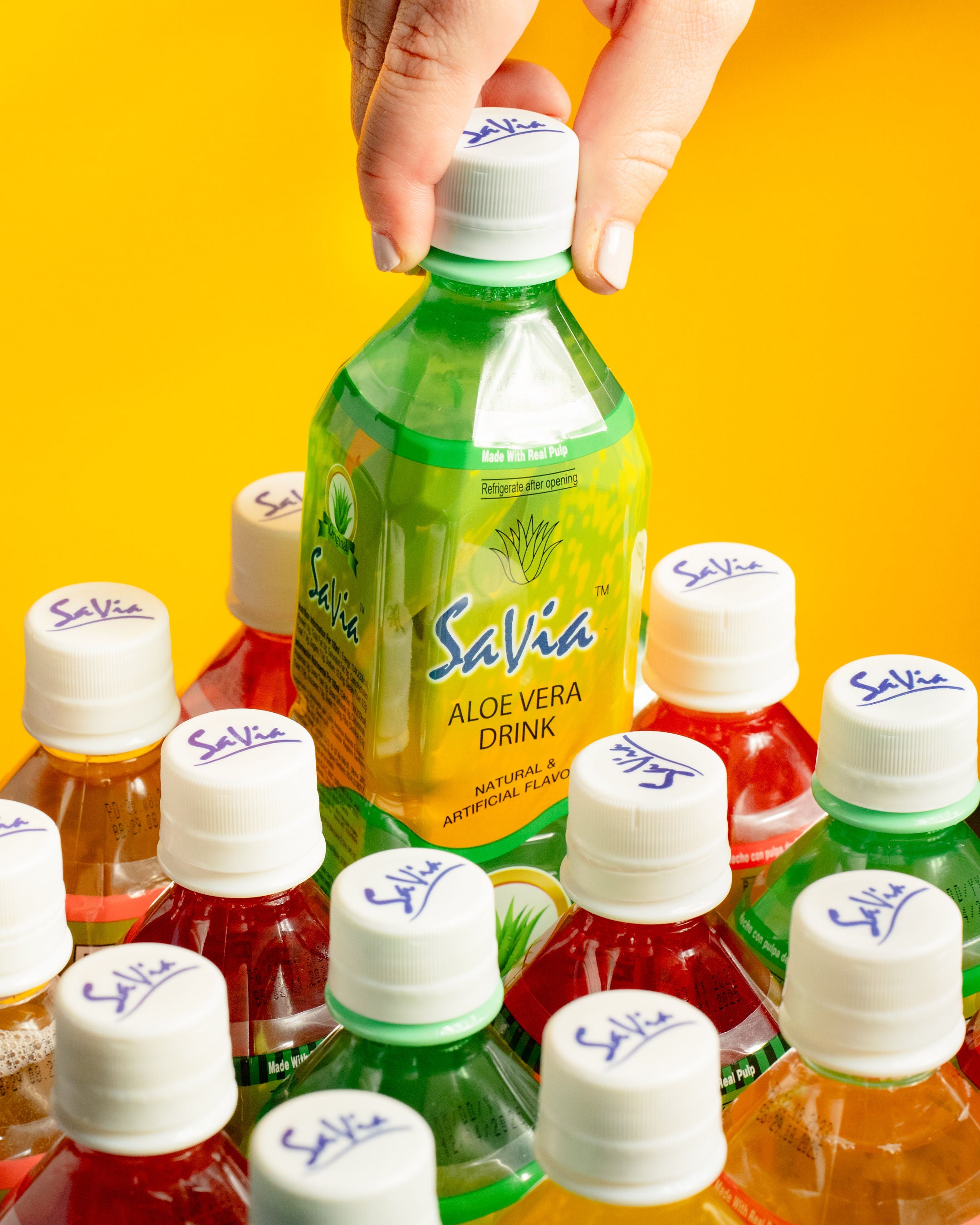 Savia - Aloe Vera Drink, Quality Aloe-Based Beverage, Made with Real Aloe Pulp & Natural, Delicious & Refreshing, Vegetarian, Gluten-Free, Fat- Free (SAMPLE PACK 16.9oz, 6 -pack)